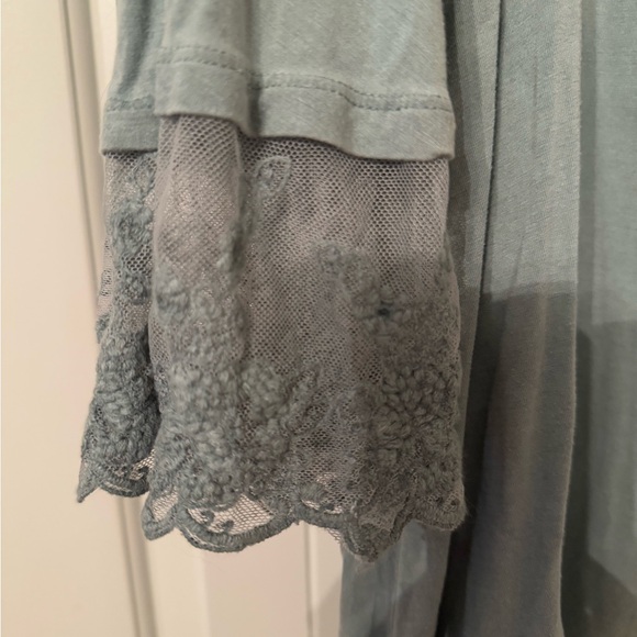 Chico's Soft Green Tunic with Lace Accents - Picture 2 of 4